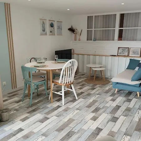 Feriehus Domaine De La Crete Les Cocottes Zeen Saint-Jean-de-Thurac